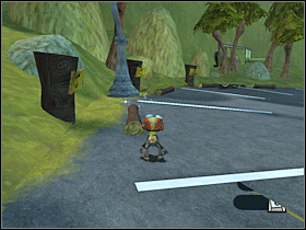 15. Nad jednym z bali leżących przy parkingu. - Main Campgrounds (1) | Lokalizacje przedmiotów | Psychonauts - Psychonauts - poradnik do gry