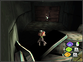 1. Na końcu pierwszego korytarza, za materacami. - Upper Floors (Asylum) (1) | Lokalizacje przedmiotów | Psychonauts - Psychonauts - poradnik do gry