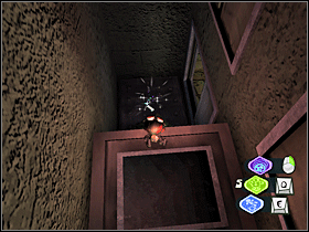 3. Idąc dalej po tym poziomie trafisz na zepsute windy. I na kolejną kartę. - Upper Floors (Asylum) (1) | Lokalizacje przedmiotów | Psychonauts - Psychonauts - poradnik do gry