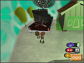 Za grupką kanalarzy, po lewej stronie odnajdziesz domek z pajęczyną i bagażem - The Milkman Conspiracy (1) | Solucja | Psychonauts - Psychonauts - poradnik do gry