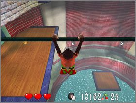 Idąc dalej znów trafiasz na windę, po której tylko przeskakujesz na drugą stronę dziury - Etap 4. Młyn | Solucja | Tytus, Romek i ATomek - Tytus, Romek i ATomek - poradnik do gry