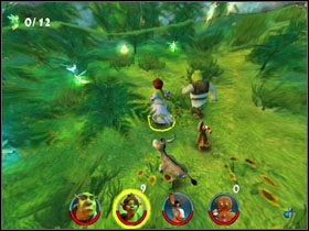 Bierzemy wiszącą w powietrzu klepsydrę i dzięki Fionie spowalniamy czas [SHIFT] - [Solucja] Etap 1 - Bagno Shreka cz.2 | Shrek 2 Team Action - Shrek 2: Team Action - poradnik do gry