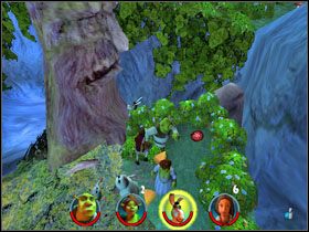 Idziemy dalej, likwidujemy pułapkę dzięki Czerwonemu Kapturkowi, po czym obalamy pobliskie drzewo za pomocą Osła - [Solucja] Etap 2 - Straszny Las cz.2 | Shrek 2 Team Action - Shrek 2: Team Action - poradnik do gry