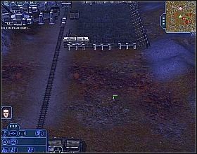 Na szczęście twój bohater jest otoczony przez mury, na których znajdują się ruchome działa (przeciwpancerne oraz przeciwpiechotne) - [ED 4] Rebelia na Tytanie | Earth 2160 - Earth 2160 - poradnik do gry