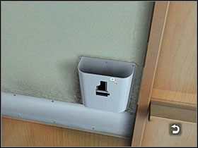 Na końcu korytarza stał automat z kawą - [Rozdział I] Biuro FBI cz.2 | Still Life - Still Life - poradnik do gry