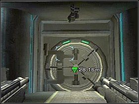 Po wyjściu z windy [01] przejdź korytarz i skieruj się do drzwi na jego końcu LS - Etap 10 | Solucja | Area 51 - Area 51 - poradnik do gry