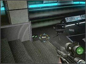 Etap rozpoczynasz w szybie wentylacyjnym, przed wyjściem z niego załączy się przerywnik, po którym zabij dwóch żołnierzy występującym w nim - Etap 12 | Solucja | Area 51 - Area 51 - poradnik do gry