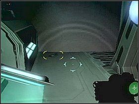 Wchodząc na platformę z pojazdu idź prosto LS i schodząc po pierwszej pochyłej szybie, by udać się do drzwi spójrz w lewo PS , w ciemności jest przedmiot do zeskanowania - Etap 17 | Solucja | Area 51 - Area 51 - poradnik do gry