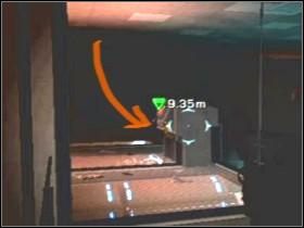 Wyjdź po drabinie i podejdź do wskazanego komputera LS , aktywując go - Etap 2,3 | Solucja | Area 51 - Area 51 - poradnik do gry