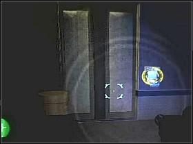 Idąc nim zostaniesz zaatakowany przez dwa pająki, gdy dojdziesz do końca, zeskocz na dół - Etap 5 | Solucja | Area 51 - Area 51 - poradnik do gry