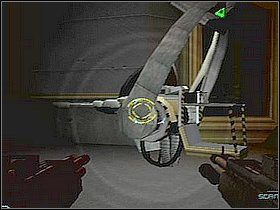 Rozejrzyj się po stojących tam regałach, bo na jednym z nich LS leży dokument do zeskanowania - Etap 6 | Solucja | Area 51 - Area 51 - poradnik do gry