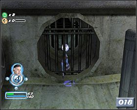 Teraz wejdź po schodkach i przeskocz na pierwszą okrągłą maszynę - Misja 2 | Underground | Solucja Fantastic 4 - Fantastic 4 - poradnik do gry