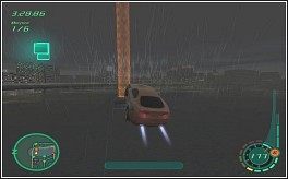 Pierwsze kilka punktów będziesz zaliczał poprzez umiejętne poślizgi (lewy górny), dzięki którym dostaniesz w ciasne miejsca między wozami cywilnymi - 19 Nikko | Kariera | Midnight Club 2 - Midnight Club II - poradnik do gry