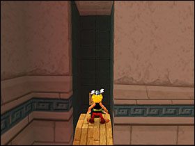 Przechodzimy Asteriksem do kolejnej lokacji, gdzie znajdujemy pięć guzików (dobrze widocznych) - Etap 1 | Grecja | Asterix & Obelix XXL - Asterix & Obelix XXL - poradnik do gry