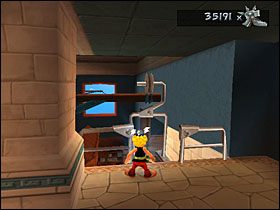 Pięć z guzików odszukujemy z łatwością, zaś do szóstego dostajemy się, przeskakując przez balustradę w miejscu ukazanym na powyższym rysunku - Etap 4 | Grecja | Asterix & Obelix XXL - Asterix & Obelix XXL - poradnik do gry