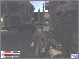 Otwórz widoczną na lewym obrazku bramę zdobytym kluczem, a następnie przez kraty załatw jednego zombiego - [01] Slum area cz.2 w Hellforces - Hellforces - poradnik do gry