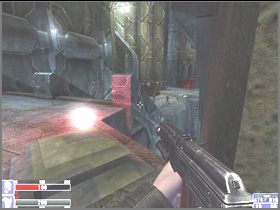 Jest tam latający robot (lewy obrazek) i sporo ekwipunku do zebrania - [11] Iron city cz.1 | Hellforces - Hellforces - poradnik do gry