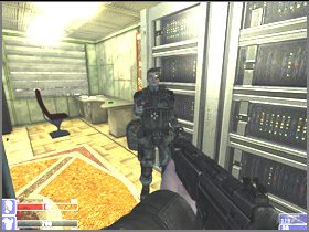 Potem to samo zrób z dwoma pokojami po lewej - w każdym jest jeden strażnik (lewy i prawy obrazek) - [22] Patio cz.3 | Hellforces - Hellforces - poradnik do gry