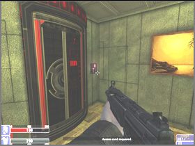 Zabij widocznego na lewym obrazku strażnika, a potem użyj karty na czytniku obok windy (prawy obrazek) - [22] Patio cz.4 | Hellforces - Hellforces - poradnik do gry