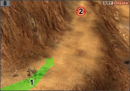 Podążaj zgodnie ze strzałką [1], do dwóch grup piechoty w [2] - Misja 2 - Mersa Brega (3) | Państwa Osi w Codename Panzers - Faza Druga - Codename: Panzers - Faza Druga - poradnik do gry