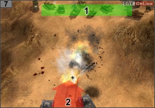 Gdy tylko pojawi się komunikat o tym, że Shermany przybywają, cofnij się na wzgórze i ustaw szybko z czołgów linię w [1] - Misja 1 - Przełamanie frontu pod El Alamein (3) | Alianci - Codename: Panzers - Faza Druga - poradnik do gry