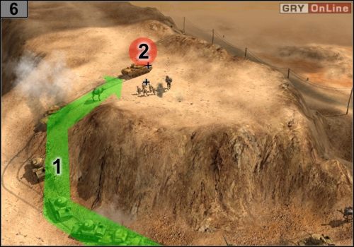 Kontynuuj podróż czołgami na wzgórze, jak pokazuje to strzałka [1] - Misja 2 - Tobruk (3) | Alianci w Codename Panzers - Faza Druga - Codename: Panzers - Faza Druga - poradnik do gry