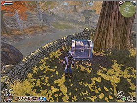 Do pomieszczenia ze skrzynią wchodzimy drugimi z kolei drzwiami od strony wejścia do jaskini - Srebrne skrzynie w Fable Zapomniane Opowieści | Sekrety - Fable: Zapomniane Opowieści - poradnik do gry