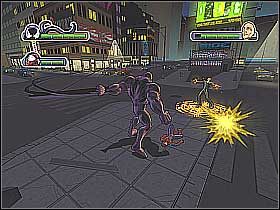 Wspomnianą kombinację ciosów będziesz jeszcze musiał kilka razy powtórzyć (screen 1) - [Opis przejścia] Misja 6 - Electro cz.2 | Ultimate Spider-Man - Ultimate Spider-Man - poradnik do gry