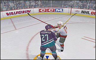 Trzymanie końcówki kija powyżej biodra jest niedozwolone - Faule | Podstawowe zasady gry | NHL 06 - NHL 06 - poradnik do gry