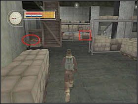 Biegniemy w lewo. Tu najpierw podbiegamy do alejki po lewej i zabieramy apteczkę i naboje do P38. Następnie biegniemy i przyczajmy się przy regale. - [Solucja] DOCKYARD cz.3 - II Wojna Światowa: Pilot Down - Na Tyłach Wroga - poradnik do gry