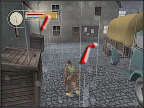 Za drugą skrzynią znajduje się sekret, ale wracamy do niego dopiero po załatwieniu dwóch czyhających w pobliżu strażników, więc najpierw obchodzimy ciężarówkę... - [Solucja] GERMAN TOWN cz.1 - II Wojna Światowa: Pilot Down - Na Tyłach Wroga - poradnik do gry