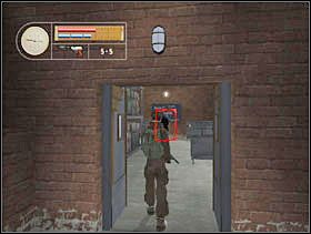 Wchodzimy przez drzwi i zakradamy się do Niemca stojącego przy tablicy. - [Solucja] INDUSTRIAL DISTRICT cz.2 - II Wojna Światowa: Pilot Down - Na Tyłach Wroga - poradnik do gry