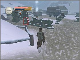 Zmierzamy do szczątek bramy i kucamy przy niej. - [Solucja] SIEGFRIED FOREST cz.2 - II Wojna Światowa: Pilot Down - Na Tyłach Wroga - poradnik do gry