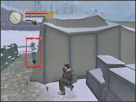 Ze środka wychodzi żołnierz. Obserwujemy go, gdy się do nas zbliża wyciągamy pistolet i mierzymy koło namiotu na wysokości gdzie mniej więcej powinna być jego głowa. - [Solucja] SIEGFRIED FOREST cz.2 - II Wojna Światowa: Pilot Down - Na Tyłach Wroga - poradnik do gry