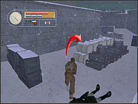 Odwracamy się i idziemy za beczki. Przyklejamy się do nich i wyciągamy snajperkę. - [Solucja] SIEGFRIED LINE cz.3 - II Wojna Światowa: Pilot Down - Na Tyłach Wroga - poradnik do gry