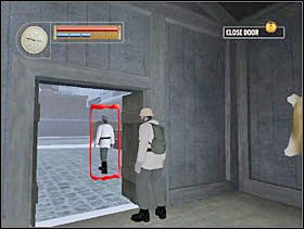 Stoimy przy otwartych drzwiach i czekamy. Gdy tylko zobaczymy plecy sierżanta możemy wyjść. - [Solucja] OCCUPIED FORT cz.4 - II Wojna Światowa: Pilot Down - Na Tyłach Wroga - poradnik do gry