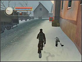 Wybiegamy z podwórza i biegniemy w prawo. Podbiegamy do kartonów na rogu. - [Solucja] FRENCH VILLAGE cz.5 - II Wojna Światowa: Pilot Down - Na Tyłach Wroga - poradnik do gry