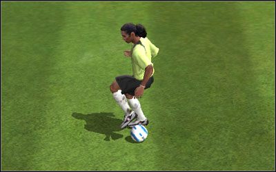 Nowością w FIFIE 06 jest spowalnianie tempa [C] - Drybling | Sterowanie FIFA 06 - FIFA 06 - poradnik do gry