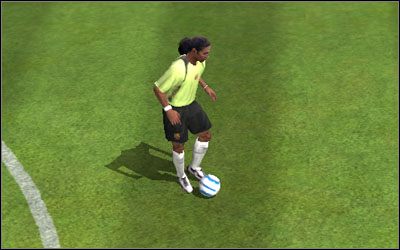 Możliwe jest również markowanie strzału [Z]+[D], podania [Z]+[S] czy górnego podania [Z]+[A] - Drybling | Sterowanie FIFA 06 - FIFA 06 - poradnik do gry