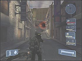 Zbierz przy sobie wszystkich żołnierzy i skieruj się na plac, który pilnowany był przez zniszczoną maszynę (screen 1) - Misja 12 - Showdown cz.1 | Conflict Global Storm - Conflict: Global Storm - poradnik do gry