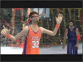 To bardzo sympatyczna scena, czasem gra z fair play nie ma nic wspólnego, no i cudownie obserwować miny Tylera, kiedy przegrywa :-) - DOUBLE OR QUITS Podwórze Posterunku Policji | Fahrenheit - Fahrenheit - poradnik do gry