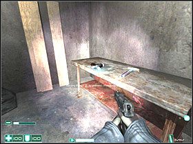 W ubikacji po lewej stronie nie ma nic ciekawego - Punkt początkowy (1) | Interwał 01 | FEAR - F.E.A.R.: First Encounter Assault Recon - poradnik do gry