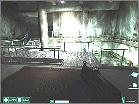 Po lewej w pokoju będzie stał odwrócony tyłem żołnierz - Ciężki opór (1) | Interwał 03-B | FEAR - F.E.A.R.: First Encounter Assault Recon - poradnik do gry