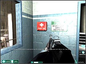 Podejdź do drzwi po prawej - widać je na lewym obrazku - Ciężki opór (1) | Interwał 03-B | FEAR - F.E.A.R.: First Encounter Assault Recon - poradnik do gry
