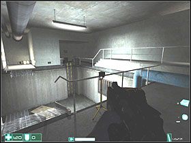 Metalowy pomost zaprowadzi cię do widocznych na lewym obrazku drzwi, a one - do pomieszczenia widocznego na prawym obrazku - Ciężki opór (2) | Interwał 03-B | FEAR - F.E.A.R.: First Encounter Assault Recon - poradnik do gry