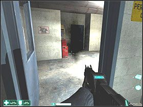 Idź przez metalowy most w lewo - Ciężki opór (4) | Interwał 03-B | FEAR - F.E.A.R.: First Encounter Assault Recon - poradnik do gry