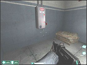 Teraz jednak wejdź po drugiej drabinie, tej po prawej - Exeunt Omnes (2) | Interwał 03-D | FEAR - F.E.A.R.: First Encounter Assault Recon - poradnik do gry