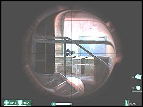 W pokoju na biurku leży Apteczka - Exeunt Omnes (3) | Interwał 03-D | FEAR - F.E.A.R.: First Encounter Assault Recon - poradnik do gry