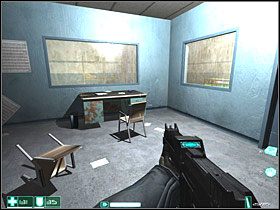 Zabierz Granat i Lekki pancerz ze stolika, weź też 10mm HV Penetrator - Exeunt Omnes (4) | Interwał 03-D | FEAR - F.E.A.R.: First Encounter Assault Recon - poradnik do gry