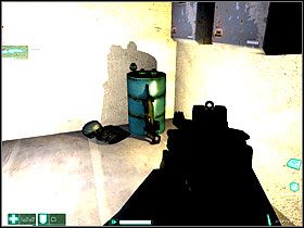 Musisz odnaleźć ostatniego na dachu i jego również zabić - Awantura na lotnisku (2) | Interwał 04-A | FEAR - F.E.A.R.: First Encounter Assault Recon - poradnik do gry